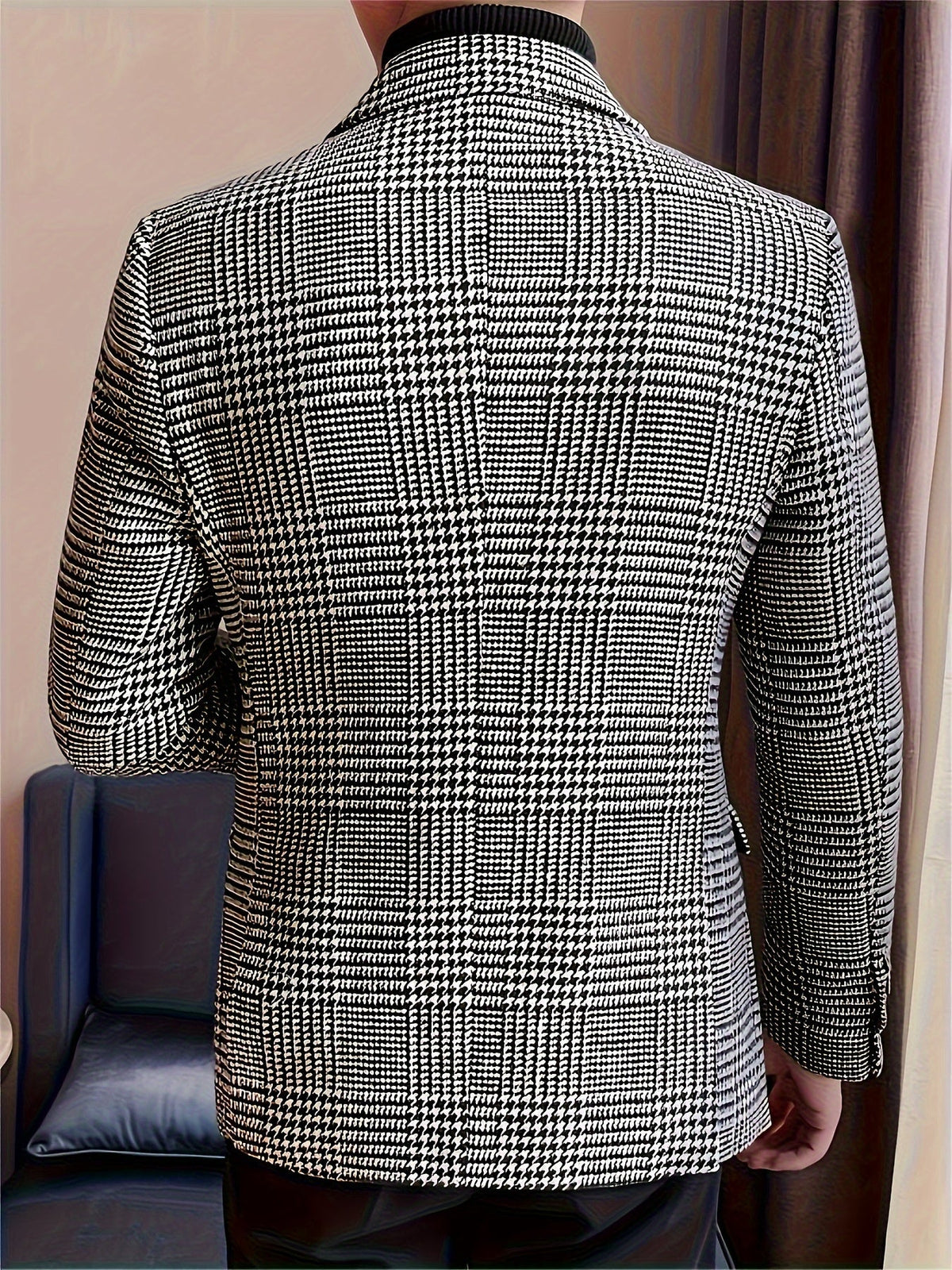 Men's SHOWLU Houndstooth blazer in regular fit woven polyester, stylish suit jacket with classic pattern and tailored design.