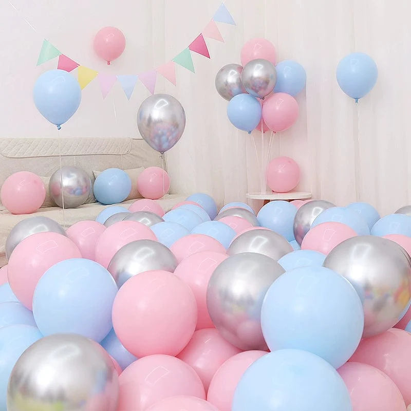Six blue and white balloon set with macaron-shaped balloons for birthday or graduation decoration scene.