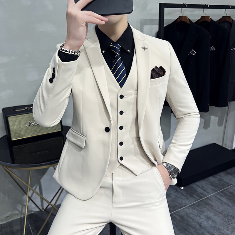 Slim-fit men's stage blazer by Showlu Fashion Store, single-breasted solid color suit for performances and formal events.