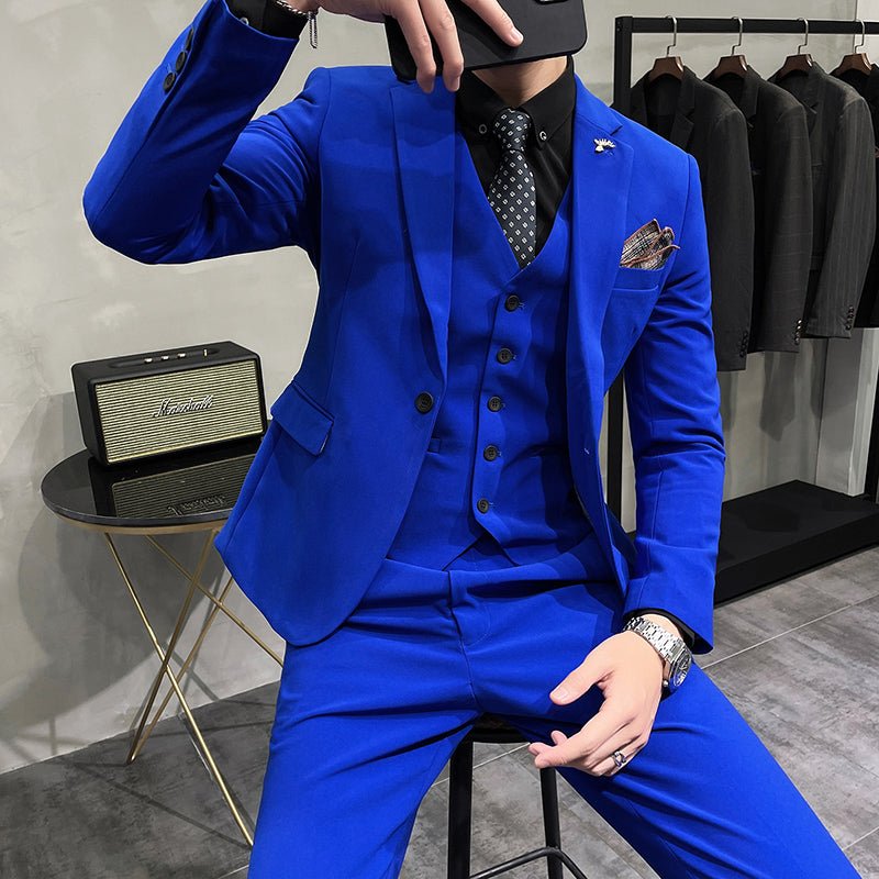 Showlu Fashion men's slim-fit single-breasted stage blazer in bright, solid color, designed for stage performances.