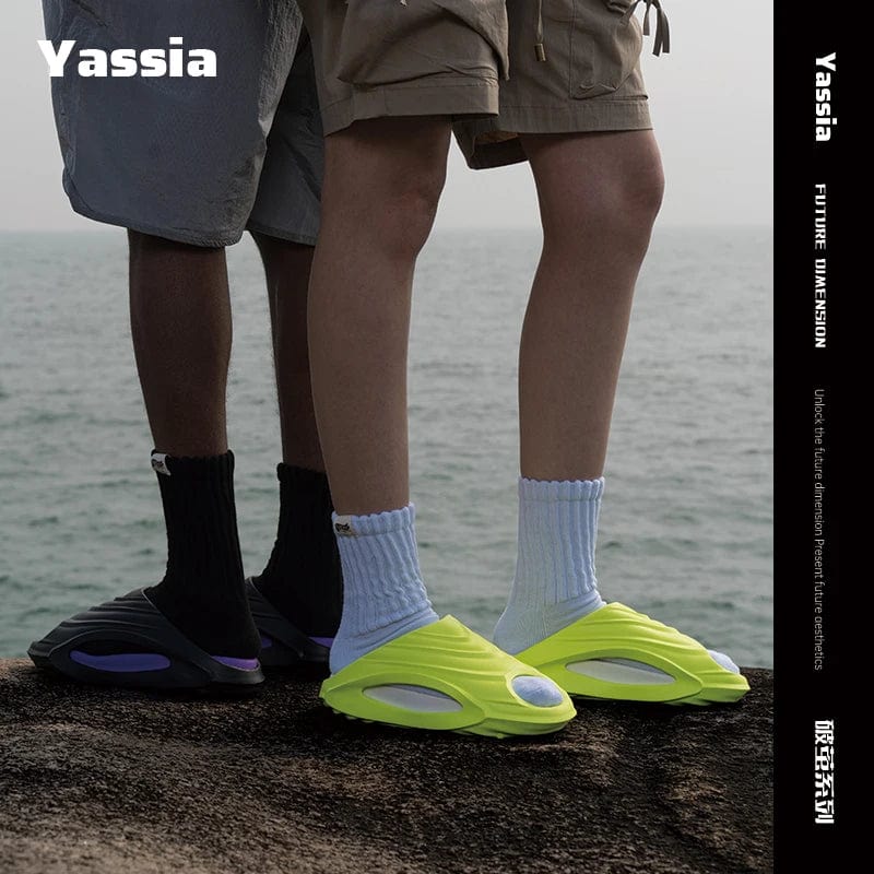 Slippers Men's Anti - skid Light Hole Shoes Men's Sports Casual Beach Slippers Breathable Shoes Men Sandals Simple and durable - SHOWLU FASHION STORE