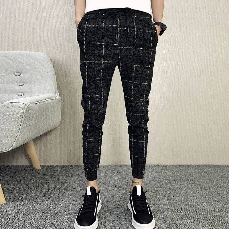 Slim fit plaid cropped pants for men by Showlu Fashion, casual harem style with a smart, modern design.