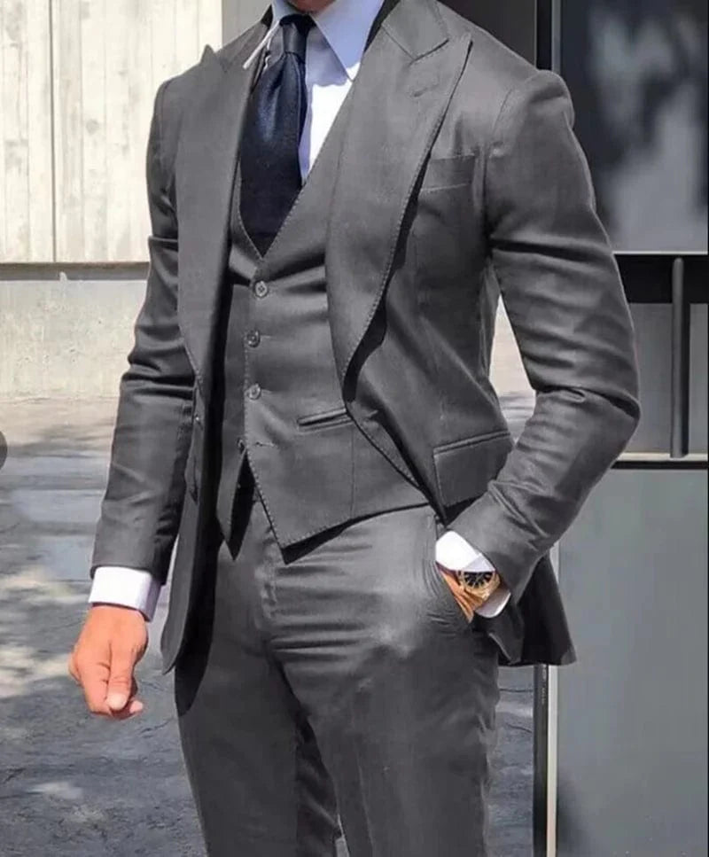 Showlu Fashion men's 3-piece slim fit wedding tuxedo with peak lapel, includes blazer, vest, and pants, perfect for formal occasions.