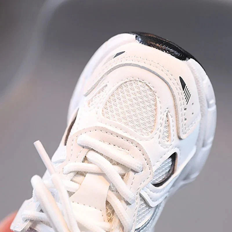 Unisex kids breathable mesh sneakers for spring and autumn, featuring a stylish design for basketball and casual wear.