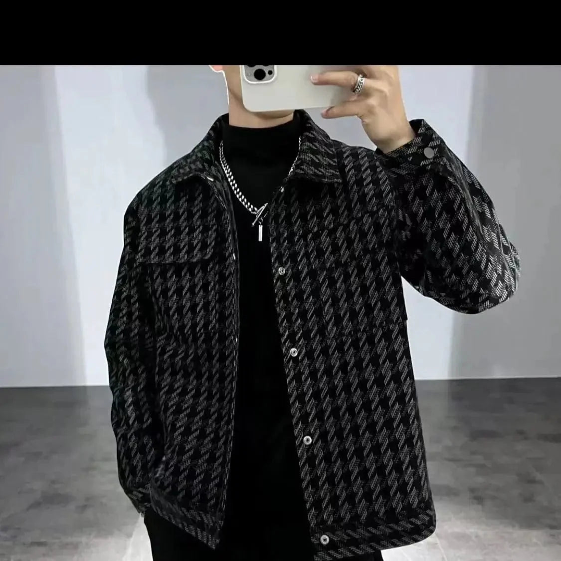 SHOWLU Men's Thousand Bird plaid casual jacket with square collar, versatile outerwear, stylish Korean design, suitable for everyday wear.