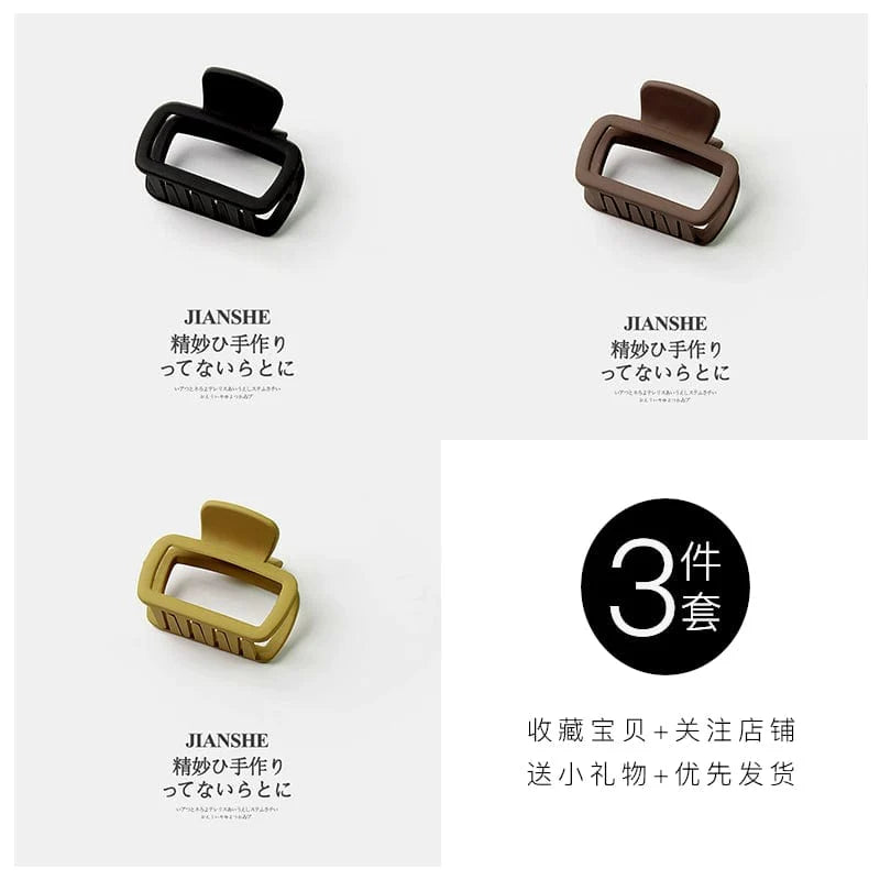 Showlu Fashion Square Shark Hair Clip with minimalist wild design, perfect for securing loose hair with a modern style.