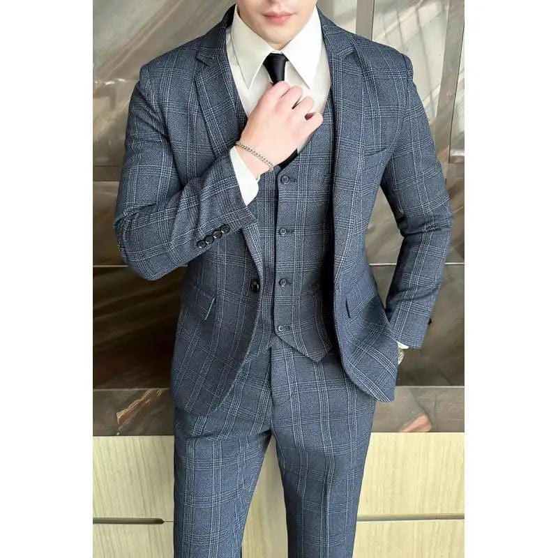Men's slim fit three-piece suit by Showlu Fashion, includes vest, trousers, and jacket for business or wedding occasions.
