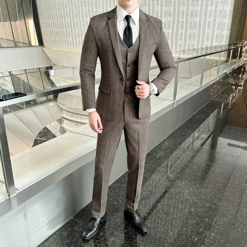 Showlu Fashion men's slim fit three-piece suit with vest and trousers, ideal for business and wedding occasions.