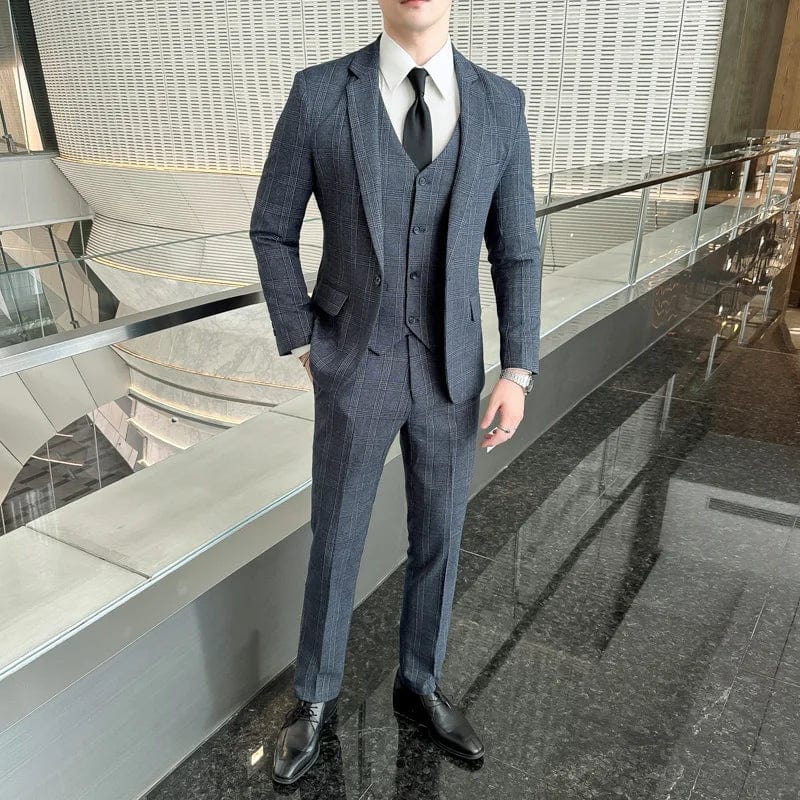 Showlu Fashion men's slim fit three-piece suit with vest and trousers, ideal for business or wedding occasions, stylish and modern.