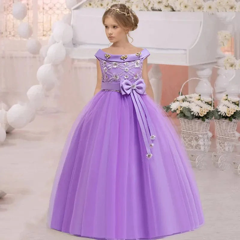 White lace floral ball gown for girls, formal wedding or party dress by Showlu Fashion, featuring a princess-style design for children.