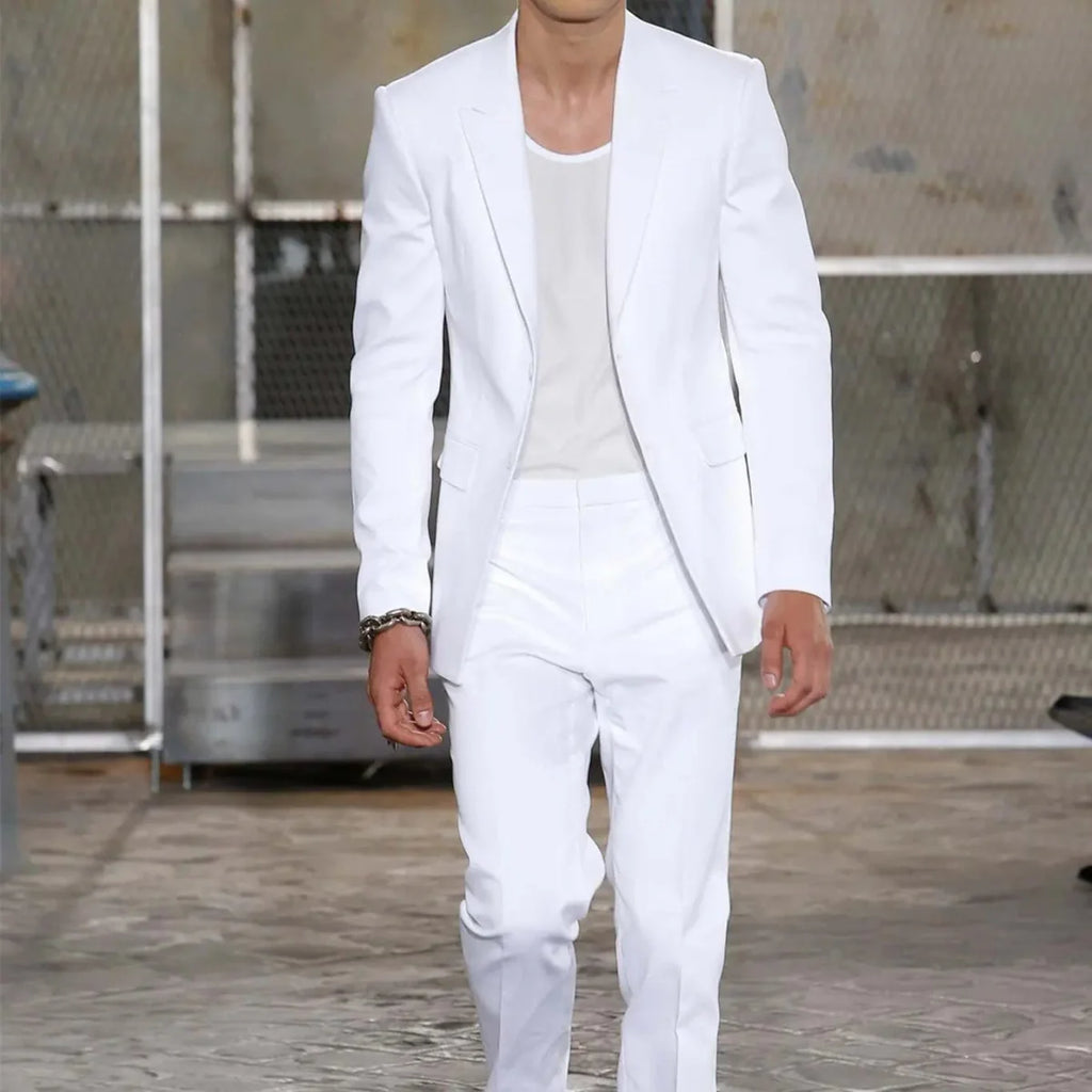 White men's wedding suit by Showlu Fashion, 2-piece tuxedo with peaked lapel, slim fit blazer and trousers for grooms.