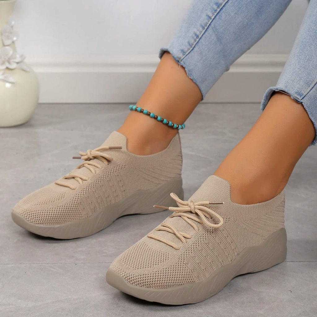 Showlu Women's mesh breathable platform sneakers with casual lace-up design and vulcanized sole for comfortable summer wear.
