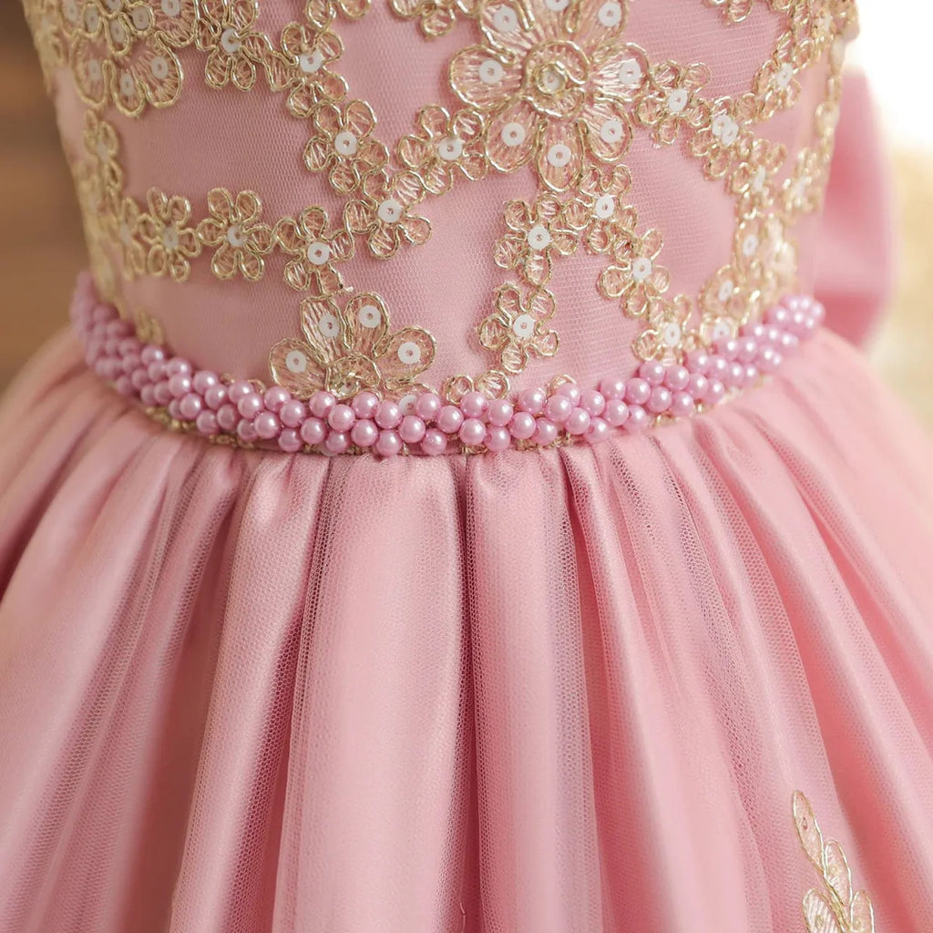 Baby girls' lace embroidery beading dress for 1st birthday or baptism, featuring luxurious design and princess style for toddlers.