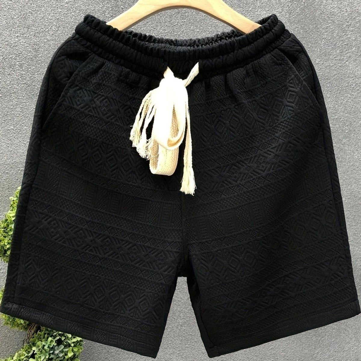 Men's SHOWLU textured drawstring shorts with breathable fabric, relaxed fit, adjustable waist, ideal for summer outdoor and beach wear