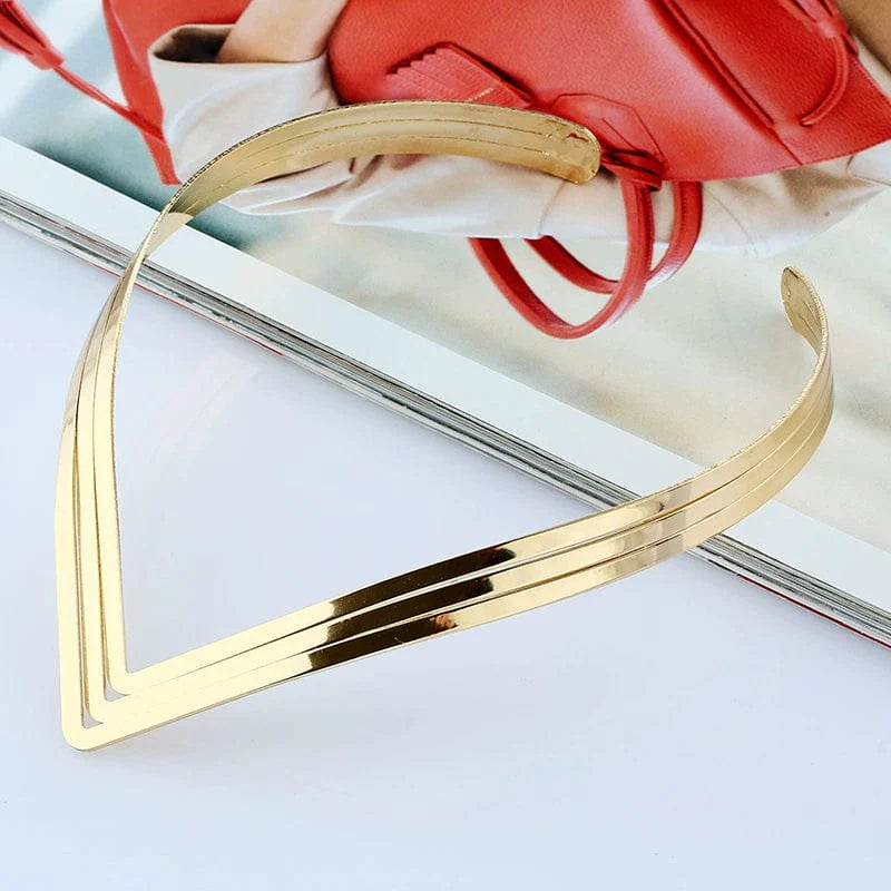 Glossy metal collar necklace in European and American style, showcasing Showlu Fashion's fake collar design with a sleek, reflective finish.