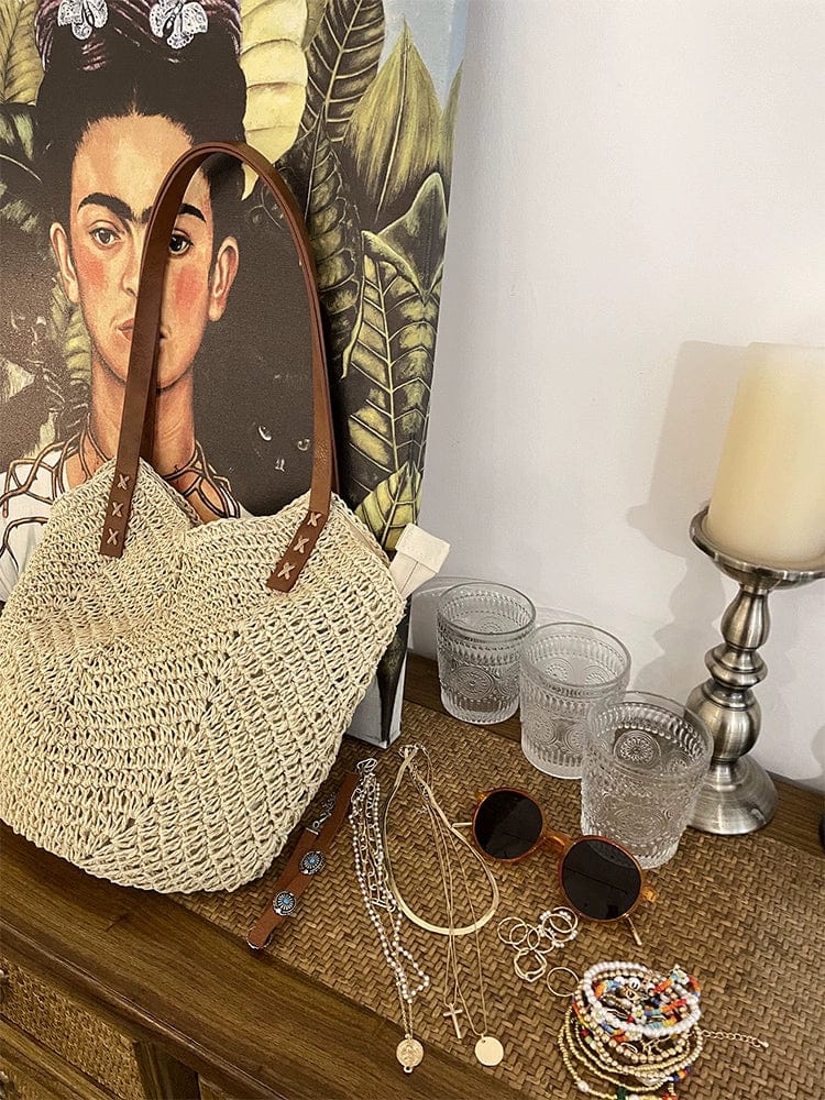 Showlu Fashion straw shoulder bag with woven pillow design, perfect for vacation or seaside outings.