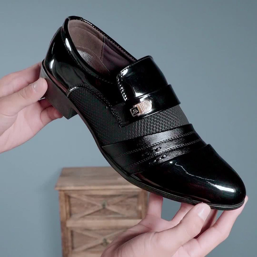 SHOWLU men's pointed toe slip-on casual shoes in microfiber leather, suitable for business and formal occasions.