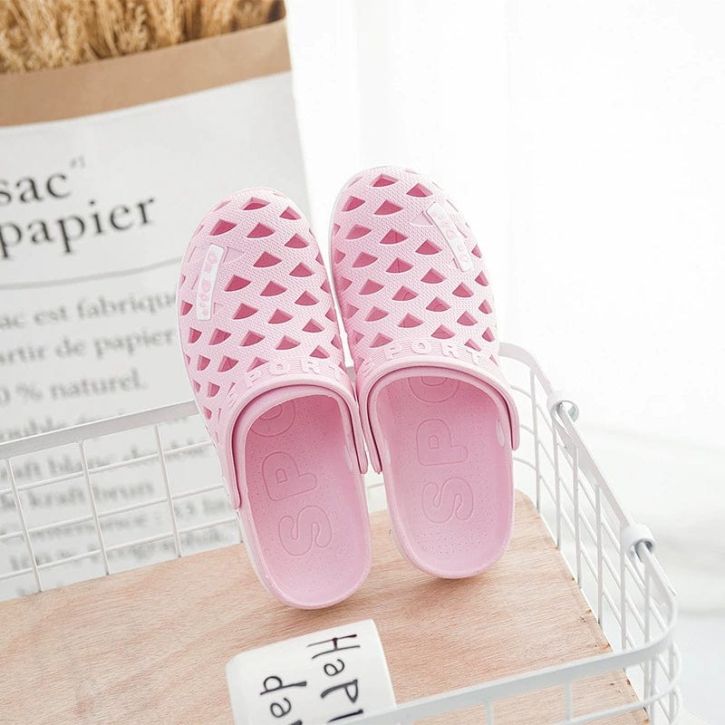 Vietnamese rubber cave shoes by SHOWLU FASHION, breathable summer beach clogs with soft, non-stinky, travel-friendly design.