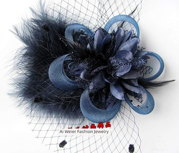 Vintage black and red feather hair clip by Showlu Fashion, featuring a noble side barrette with white feather accents.