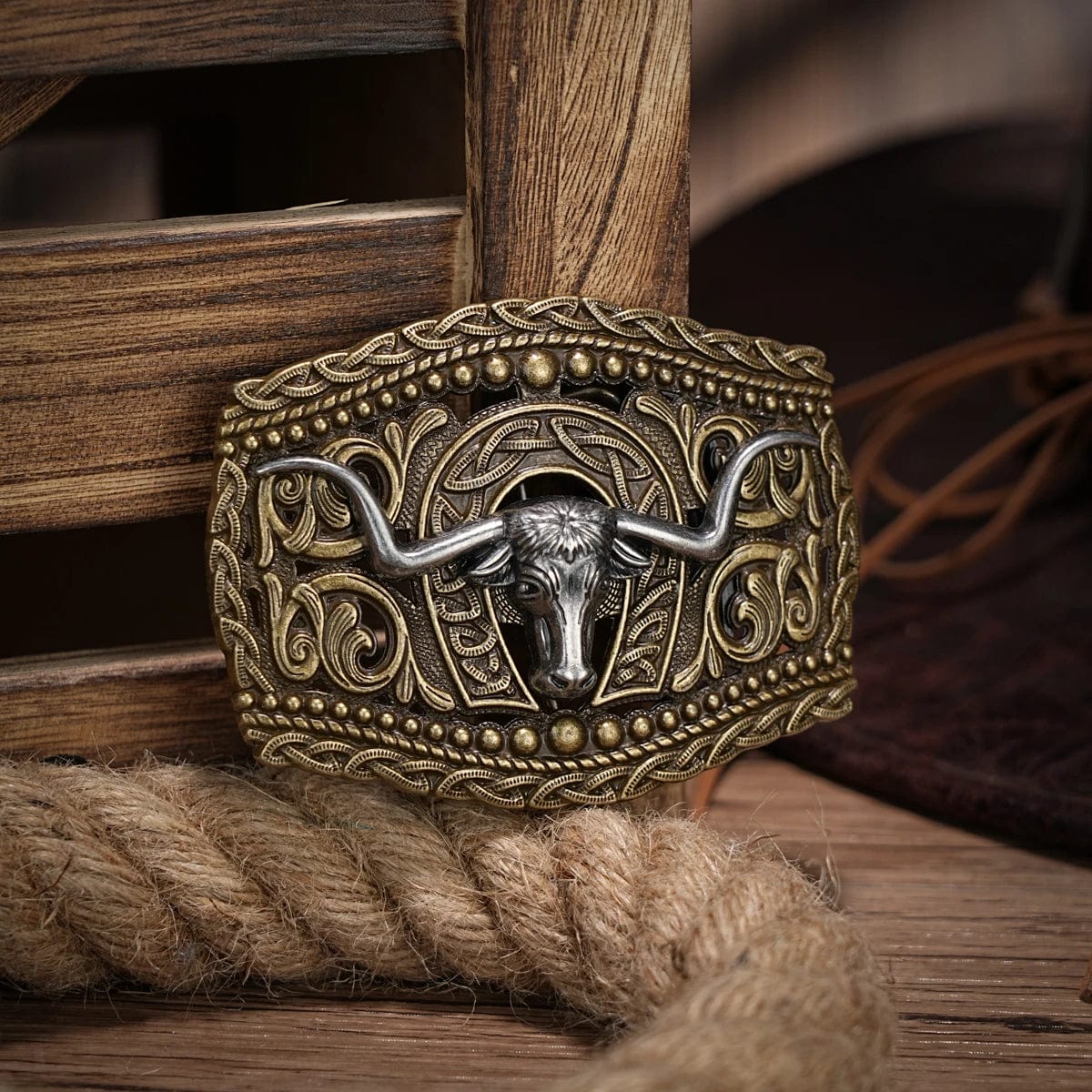 Large vintage silver skull Western belt buckle with cowboy rodeo style, suitable for men and women.