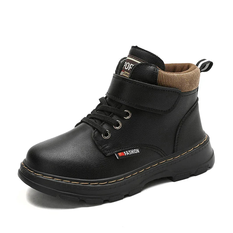 SHOWLU Kids Leather Winter Ankle Boots for boys, featuring non-slip soles and warm, soft interior for winter outdoor wear.