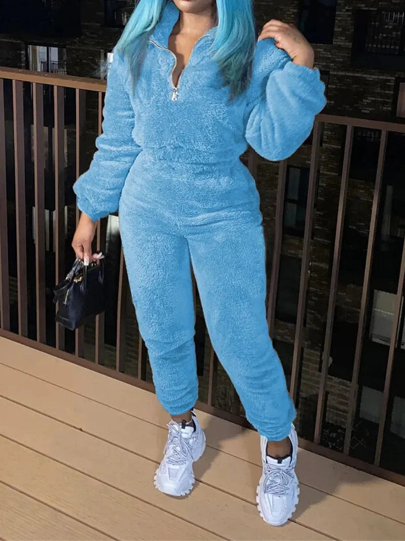 Shuangfuxiang women's plush two-piece set featuring a warm zipper pullover top and elastic waist trousers for casual winter wear.