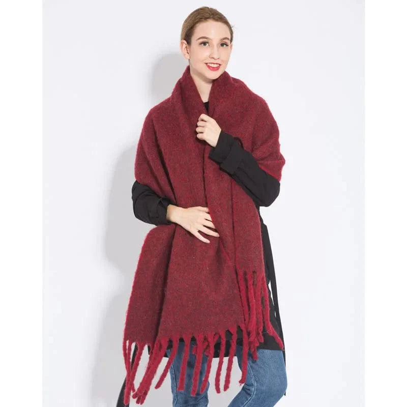 Luxury women's cashmere winter scarf with tassels, thick and warm, soft solid-color shawl for autumn and winter wear.