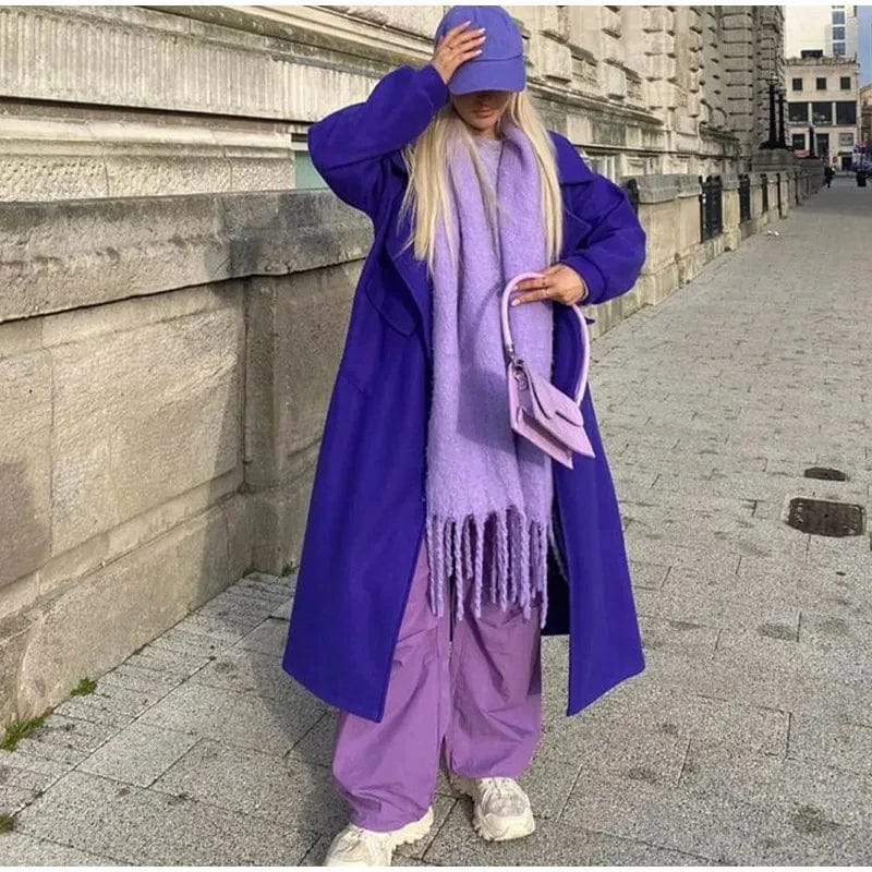 Luxury women's cashmere winter scarf with tassels, thick and warm, soft solid-color shawl for cozy autumn and winter wear.