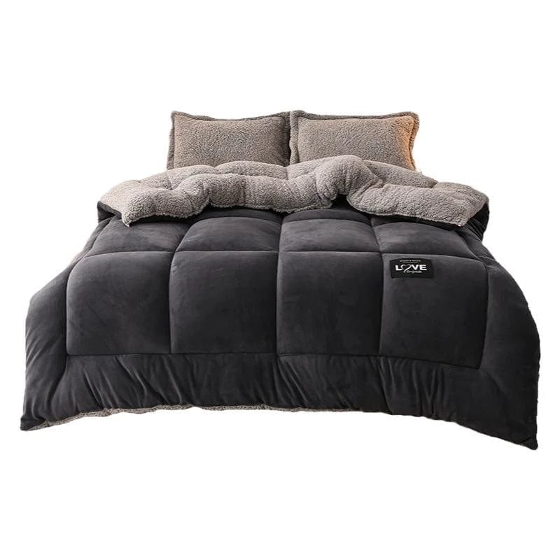 Thick Meikello Lambskin Winter Quilt by Showlu Fashion with double-sided velvet, warm and cozy duvet insert for cold nights.