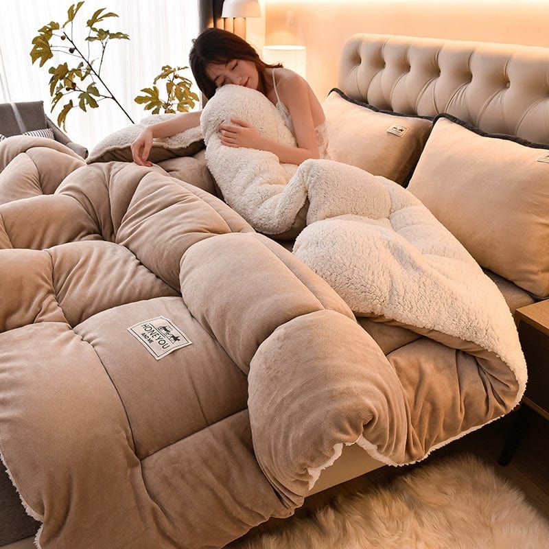 Showlu Fashion Store lambskin winter quilt with thick double-sided velvet duvet insert, perfect for warmth and cozy bedding.